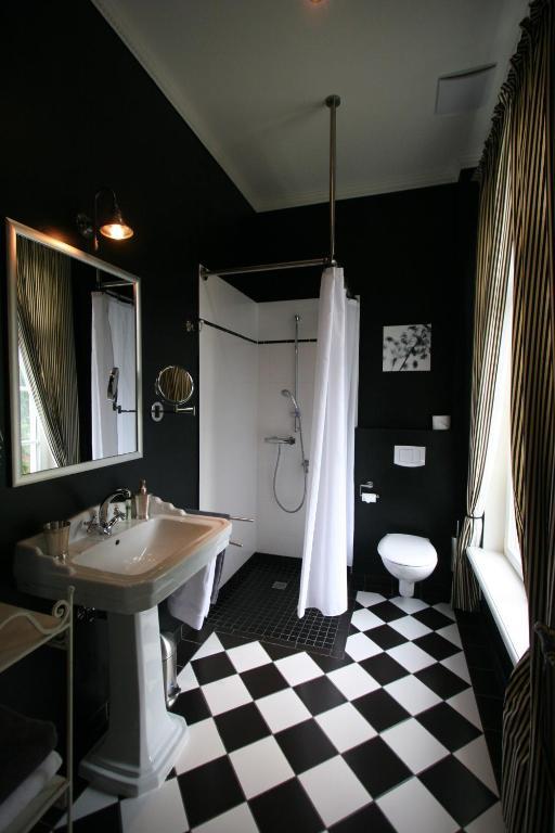 אאוריך Hotel Hochzeitshaus מראה חיצוני תמונה