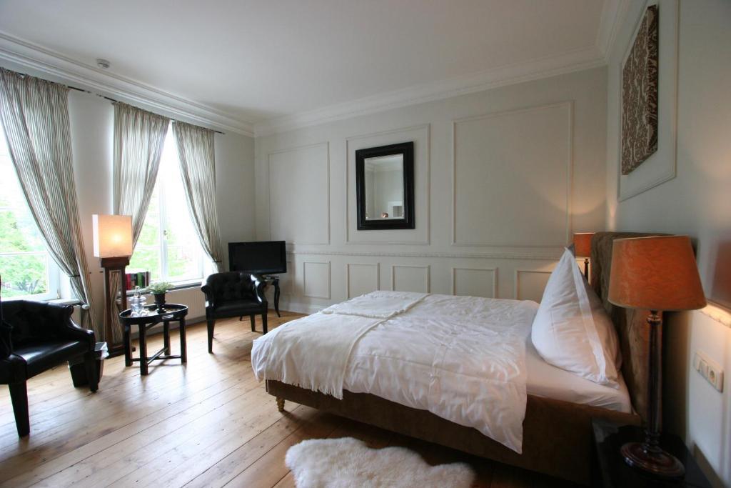 אאוריך Hotel Hochzeitshaus מראה חיצוני תמונה
